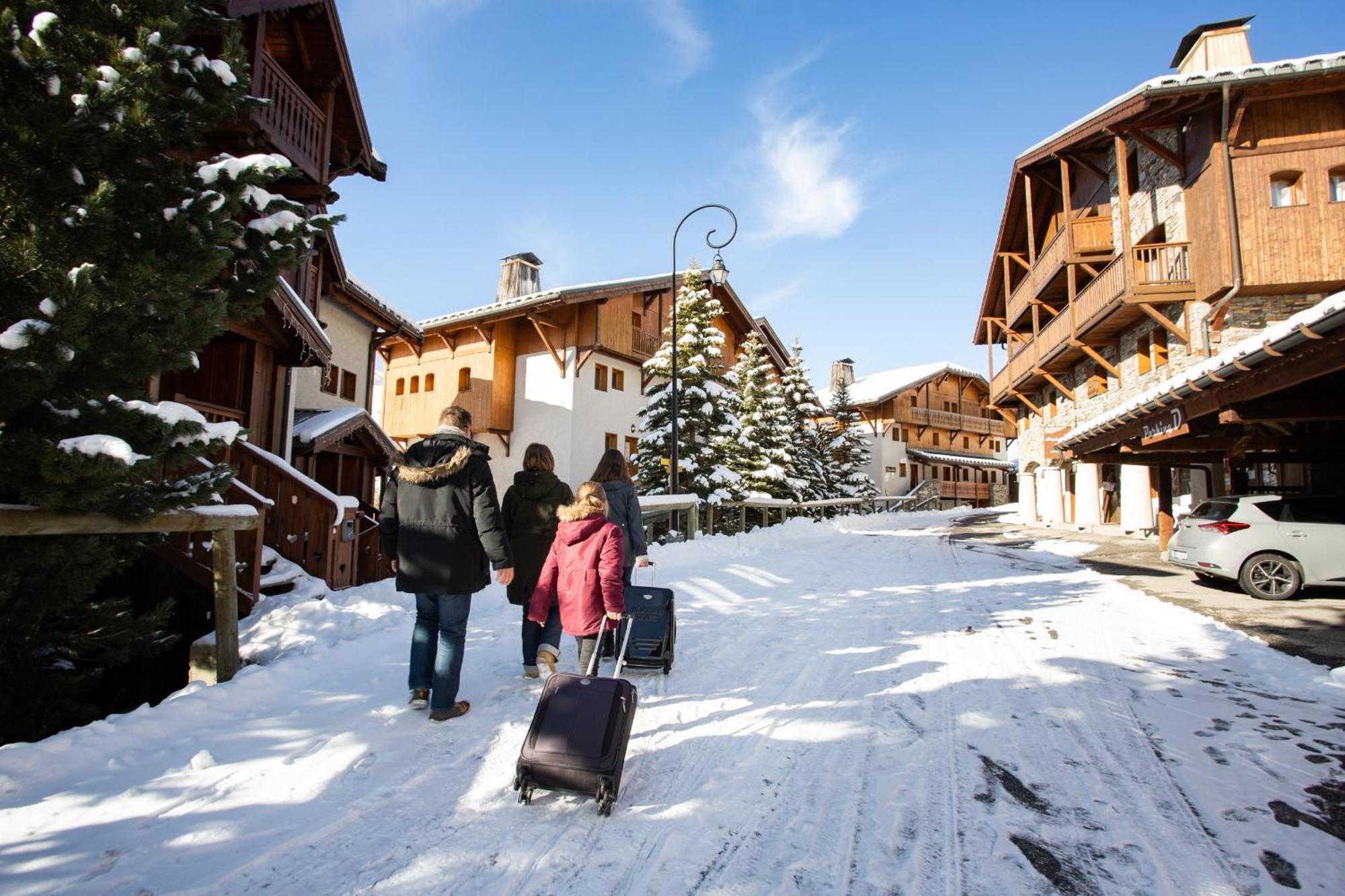 Le Hameau De La Sapiniere Aparthotel Сен-Мартен-дьо-Белвил Екстериор снимка