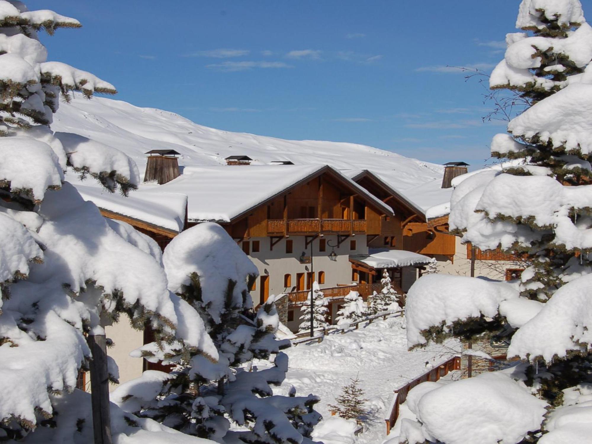 Le Hameau De La Sapiniere Aparthotel Сен-Мартен-дьо-Белвил Екстериор снимка